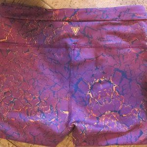 Yogasmoga sz 4 NWOT capri leggings plum and gold